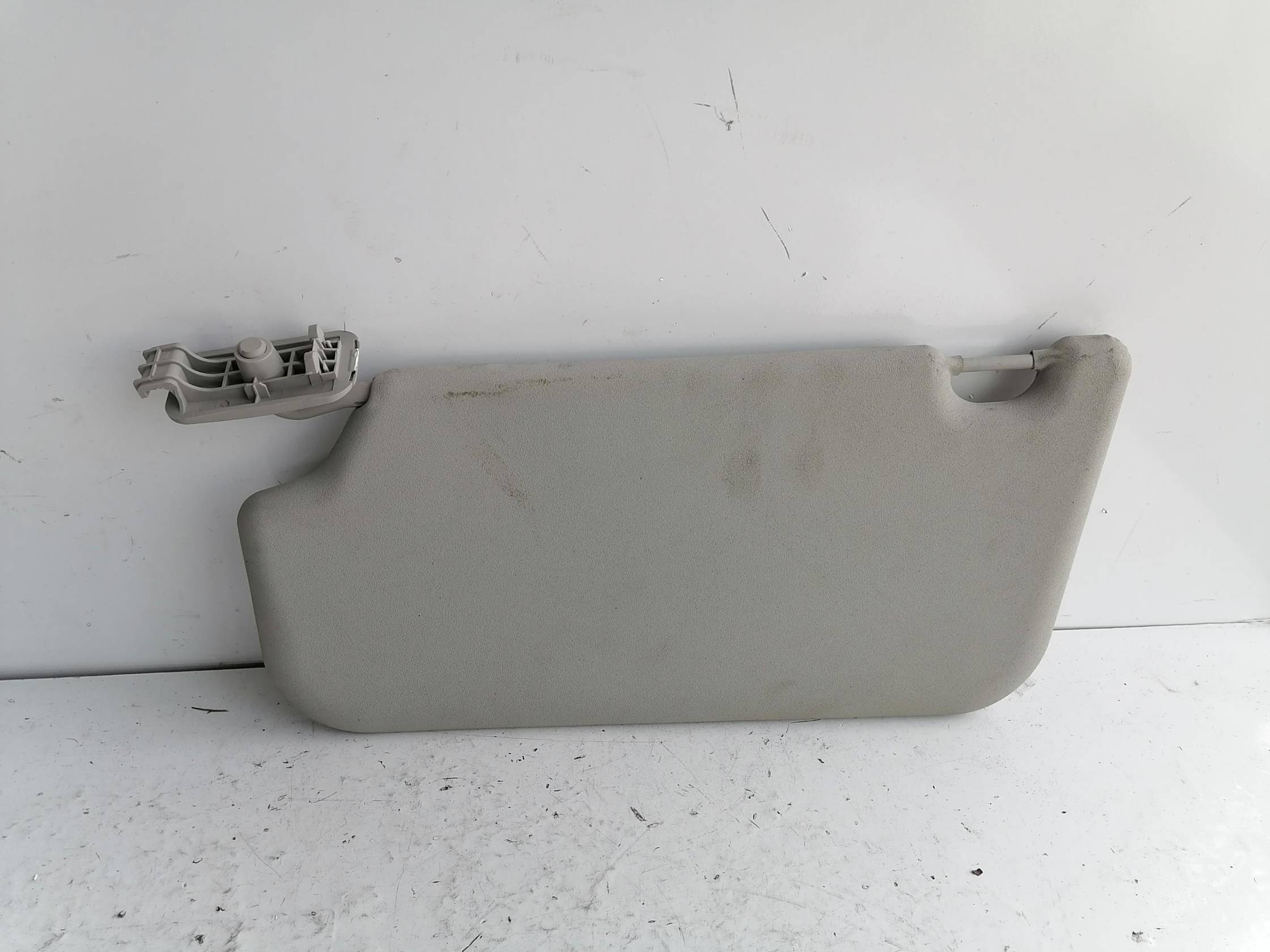 Aletta parasole parabrezza dx.